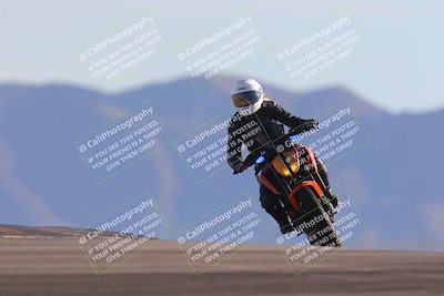 media/Nov-06-2023-Moto Forza (Mon) [[ce023d0744]]/4-Beginner Group/Session 5 (Turn 9)/